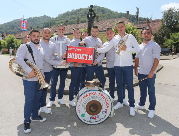 ТРУБАЧКИ АСОВИ ИСПУЊАВАЈУ МУЗИЧКЕ ЖЕЉЕ ШИРОМ СРБИЈЕ, АЛИ И БАЛКАНА: Ево 12.000 €, свирај Пукни, зоро